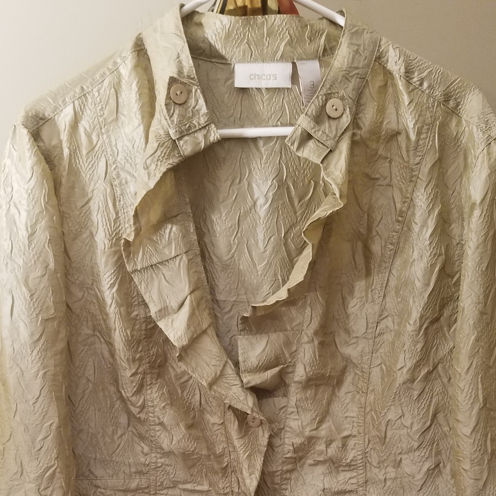 Lightweight button up coat